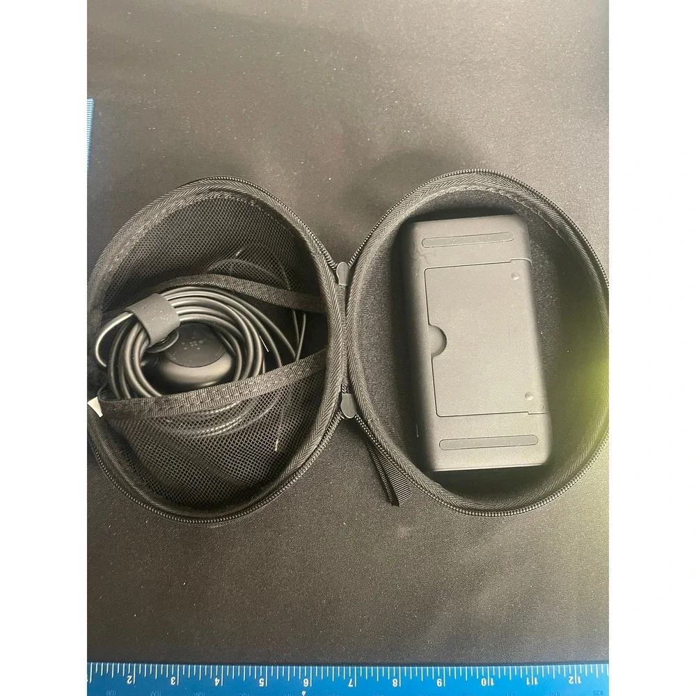 Belkin Power Bank, Wireless Charger, and Carrying Case Bundle Series BPZ002‎